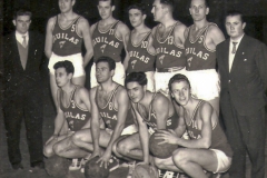 3-041-AGUILAS-Camp.-1aDiv.-y-Camp.-Copa-Vizcaya-57-58